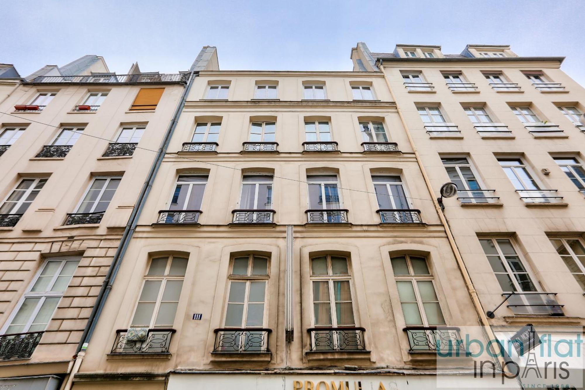 97 - Urban Colonnes De Buren Paris Dış mekan fotoğraf